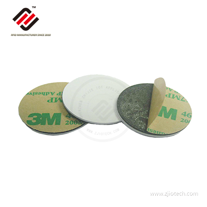 علامة NFC من PVC الصلب المضادة للمعادن 13.56 ميجاهرتز