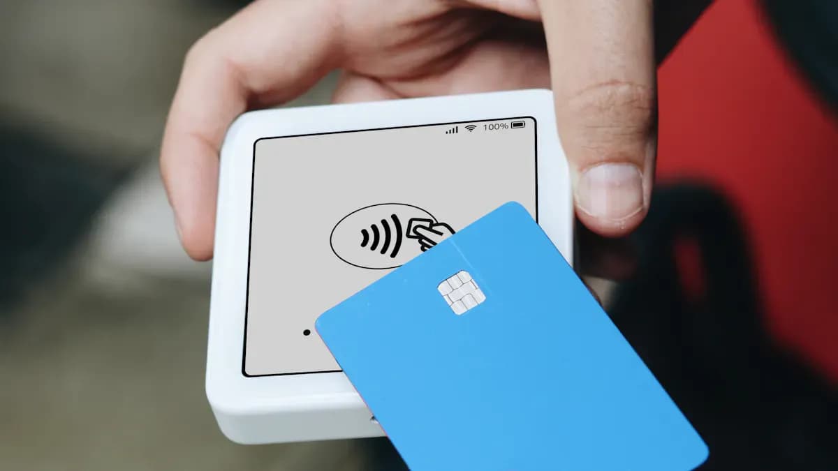 ما هي بطاقة تعريف الملابس بتقنية RFID وكيف تعمل؟