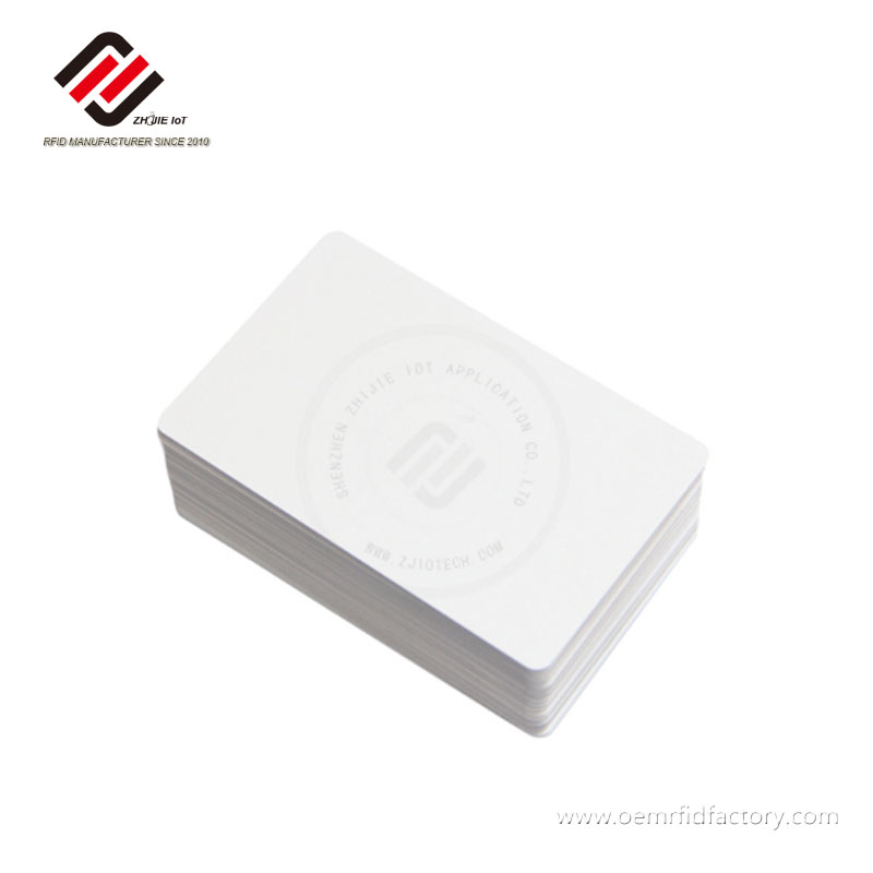 ما الذي يجعل بطاقة RFID الفارغة آمنة للتحكم في الوصول الحديث؟